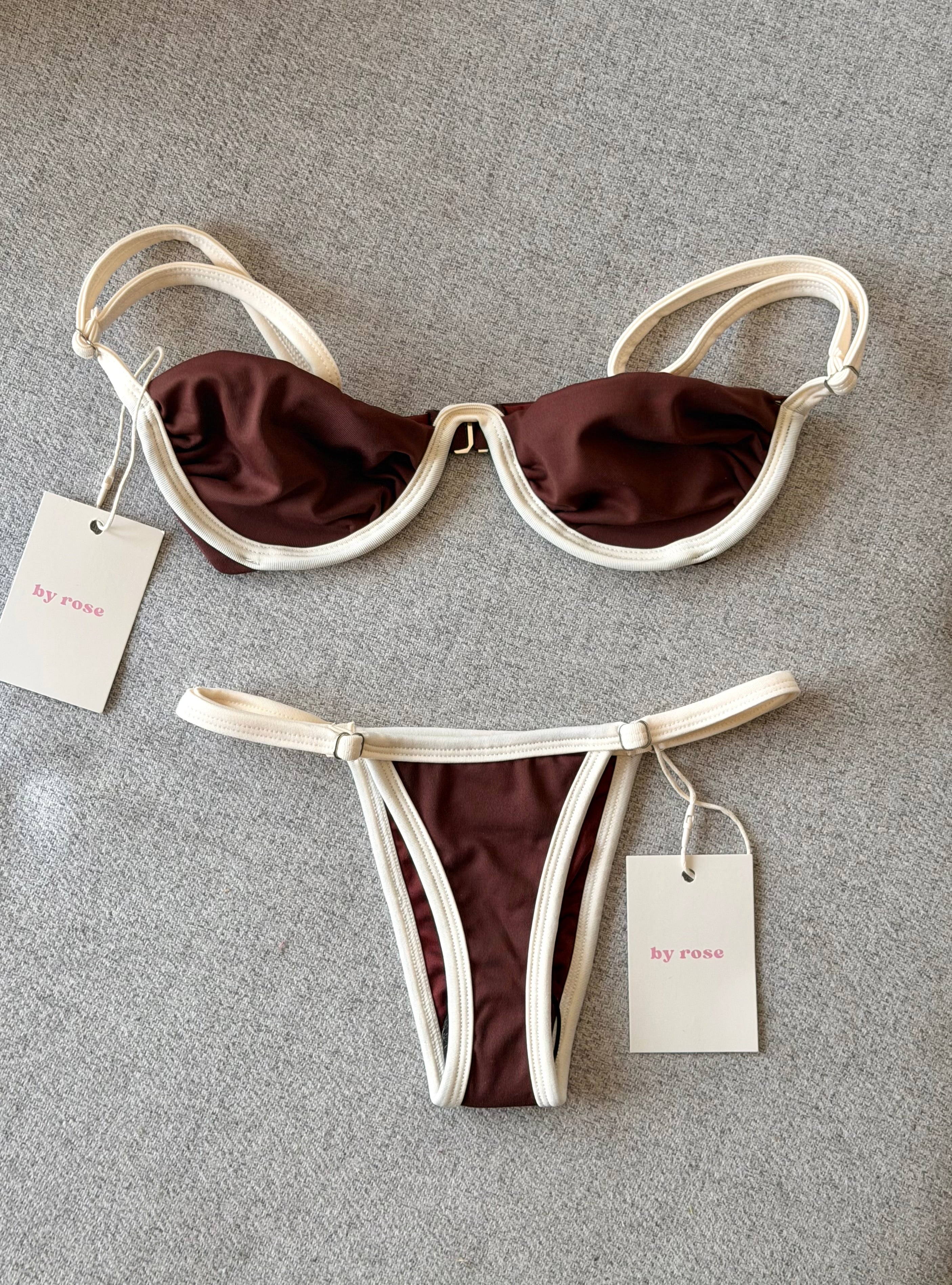 bikini butterfly contorno