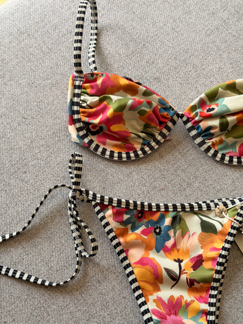 bikini butterfly fiori