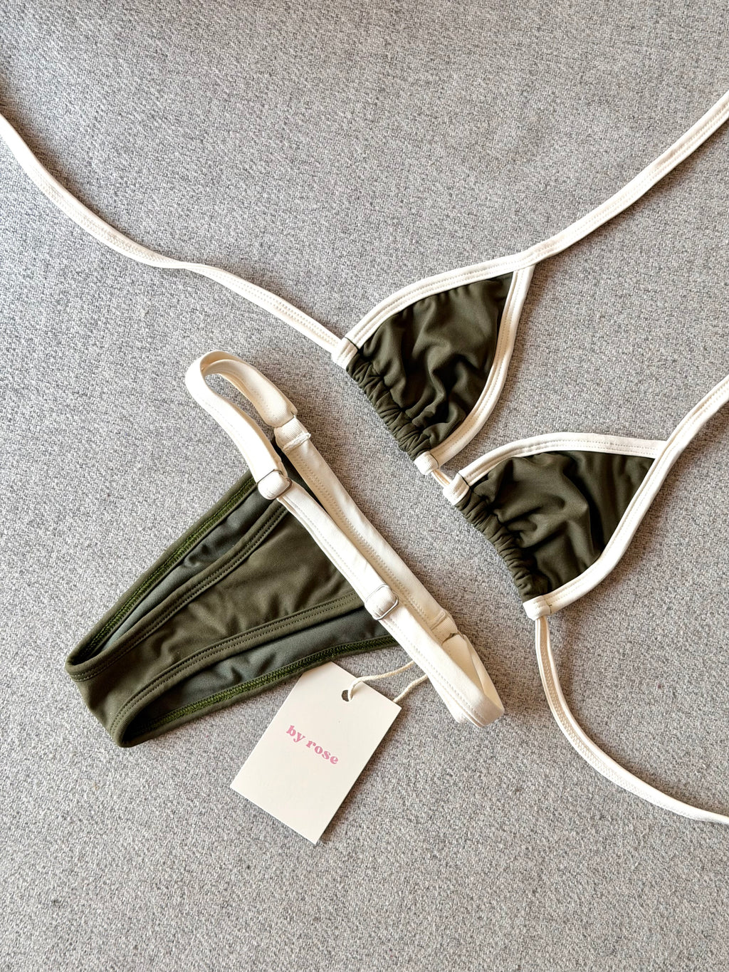 bikini fita verde militar contorno off-white