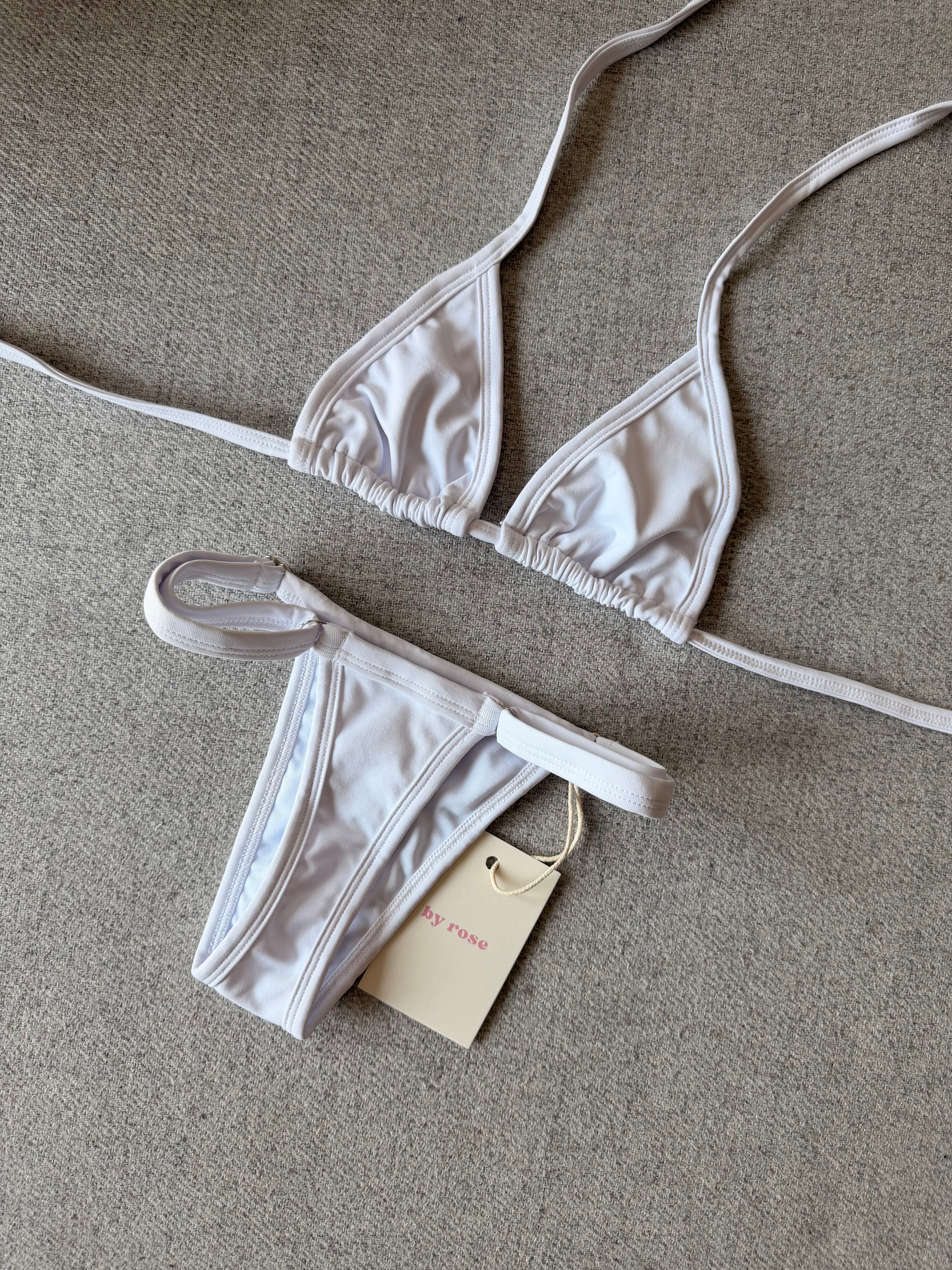 bikini fita branco neve
